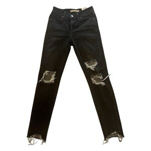 Black Levis Size 25 Edgy